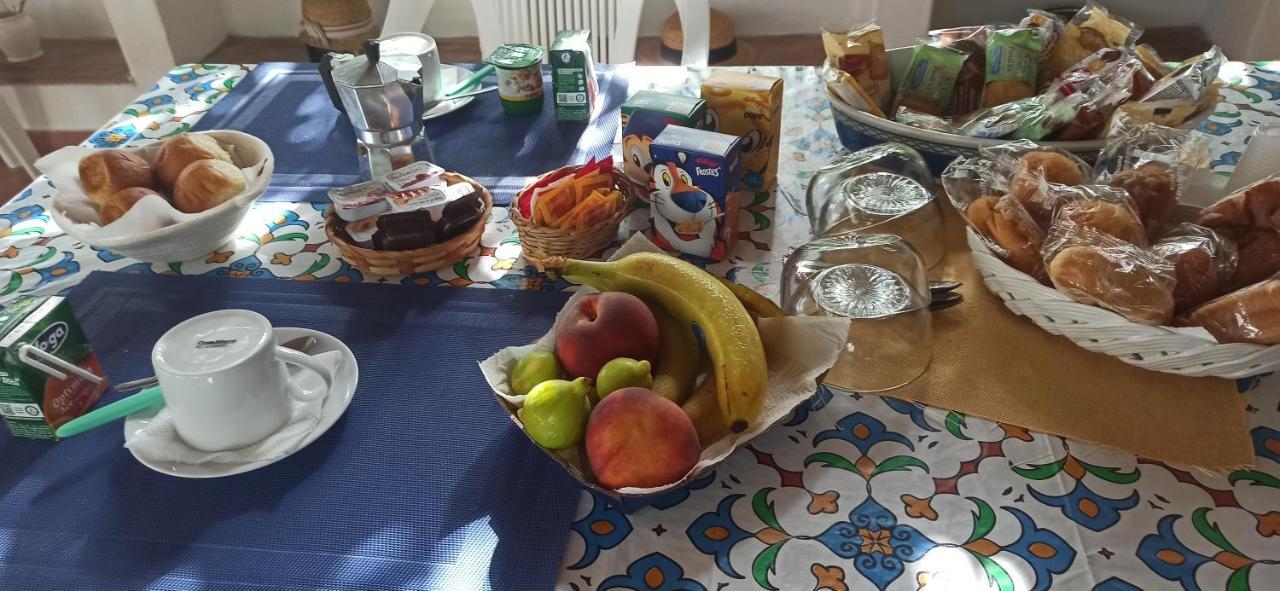 Villa Dei Fiori B&B 卡普里 外观 照片