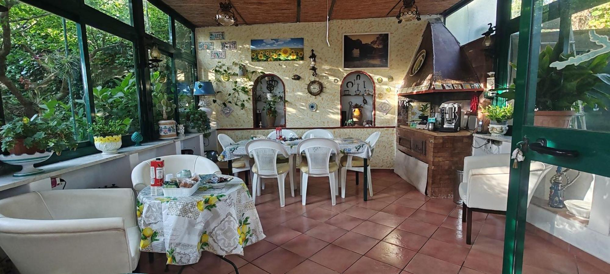 Villa Dei Fiori B&B 卡普里 外观 照片